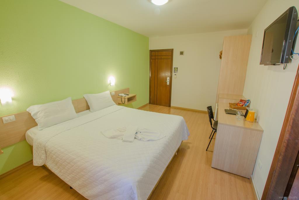 Hotel Dom Thomaz Jaguariaíva エクステリア 写真