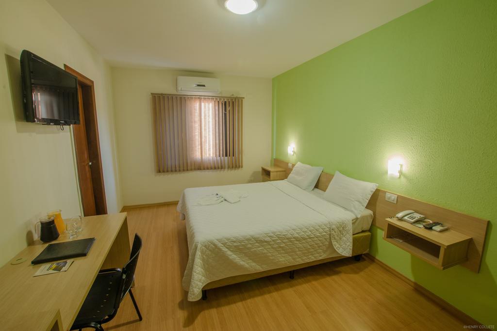 Hotel Dom Thomaz Jaguariaíva エクステリア 写真